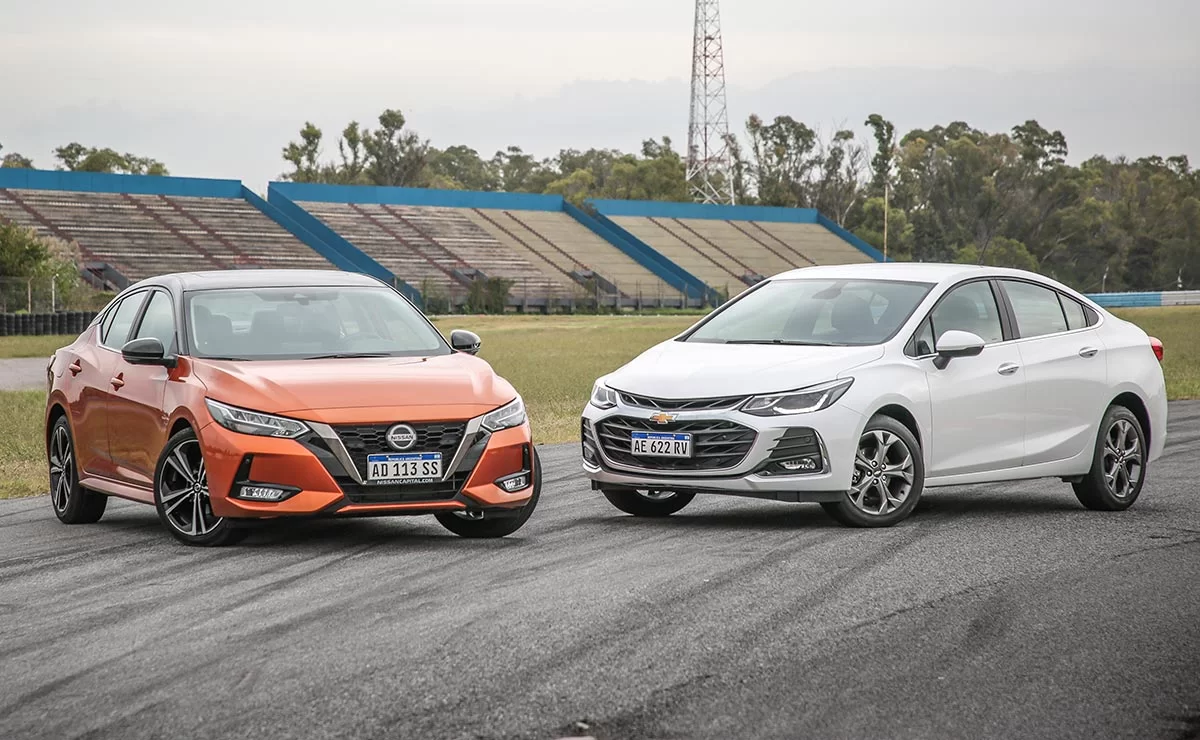 CHEVROLET-CRUZE-O-NISSAN-SENTRA