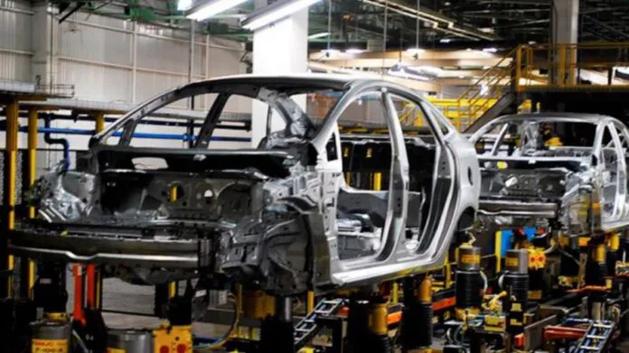 armadoras-vehiculos-finanzas-empresa-696x391