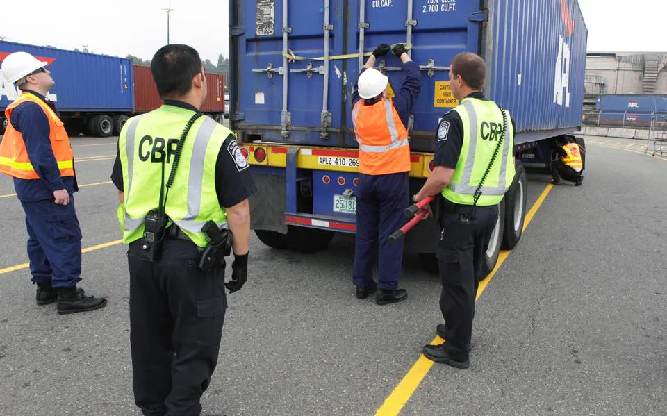 CONTRABANDO DE COMBUSTIBLE-CRUCE FRONTERIZO-cortesia CPB (1)