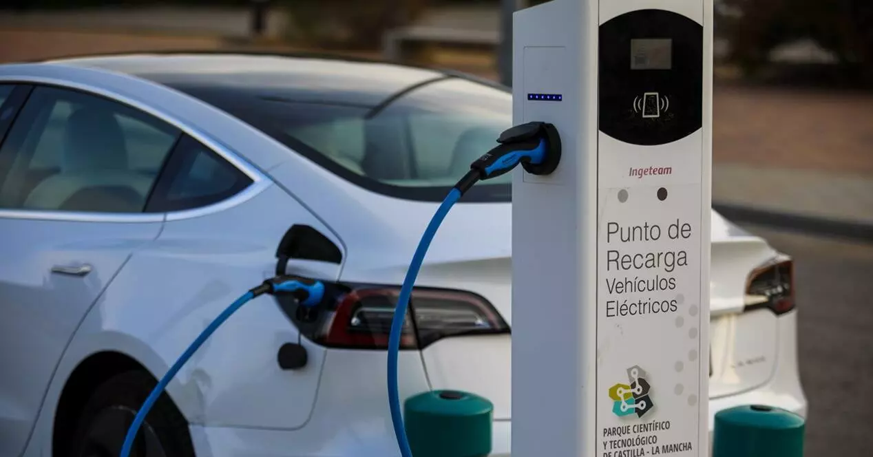 tipos-corriente-coches-electricos