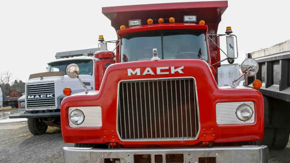 MACKTRUCKS