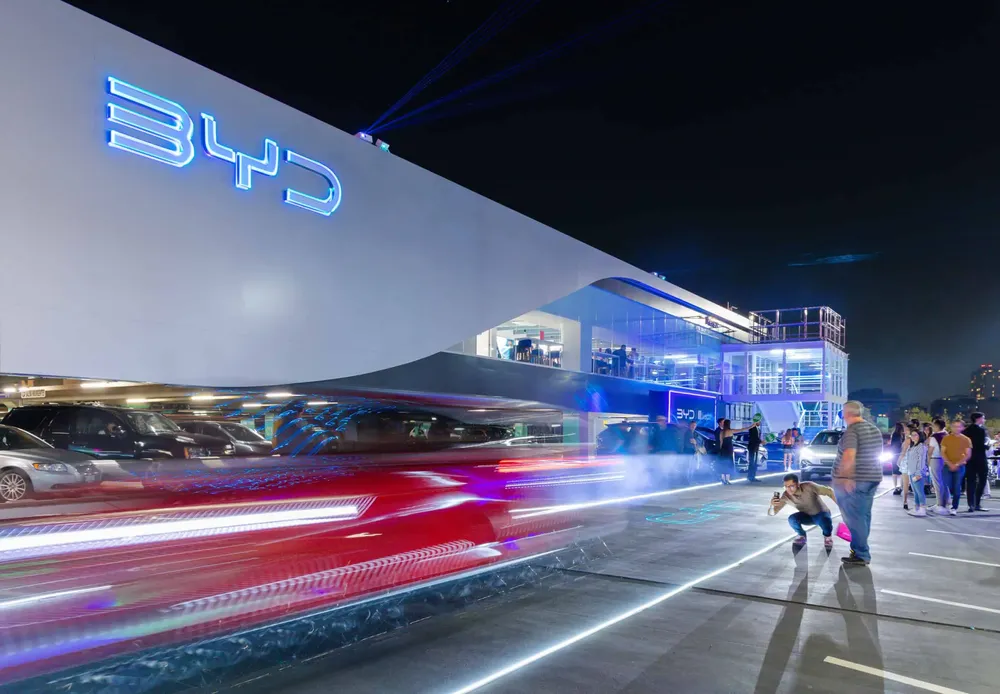 BYD-Perisur-by-El-Puerto-de-Liverpool-scaled