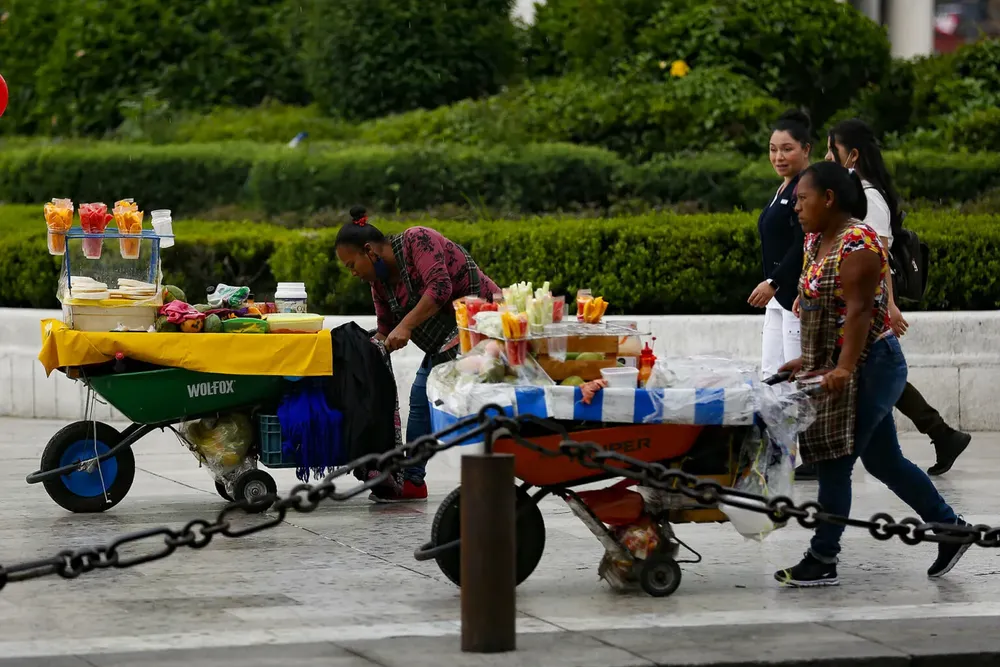 desempleo-ambulantes-empleo-informal-1536x1024