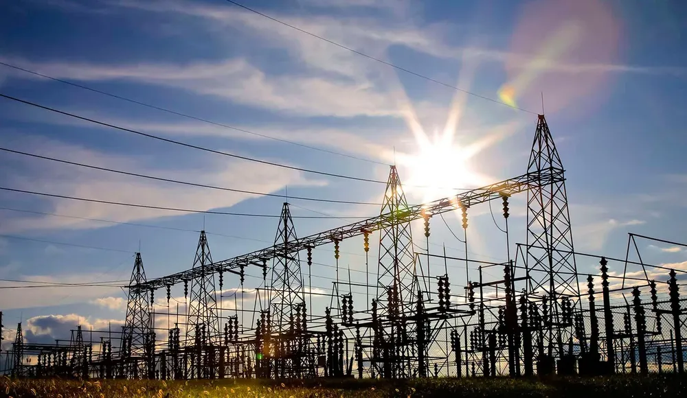 generacion-suministro-electricidad-cambio-política-energética-torres-electricas